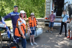 В детских оздоровительных лагерях Новой Москвы спасатели и пожарные проводят профилактические мероприятия"