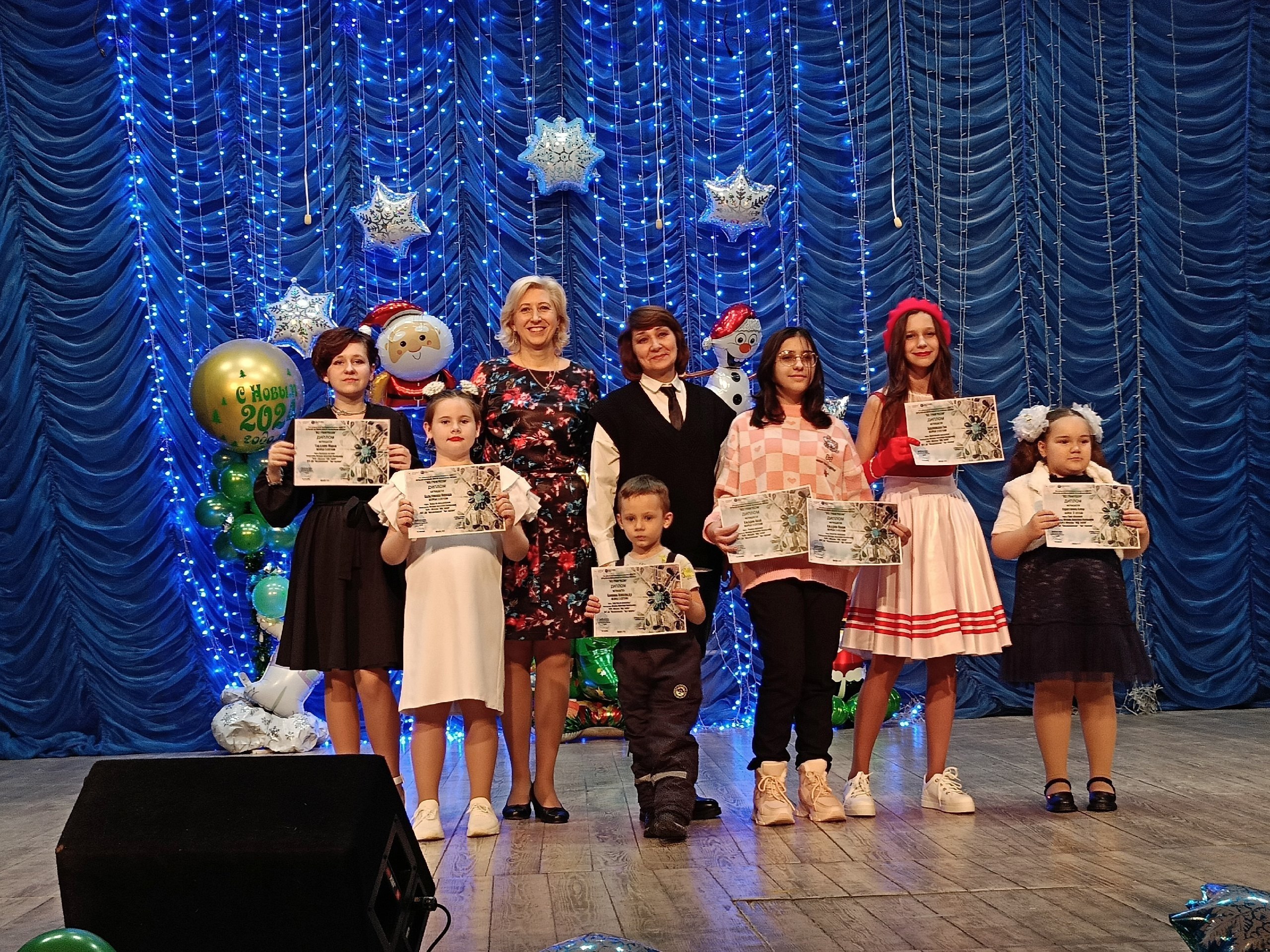 Участники творческой студии ДК «Михайловское» стали призерами фестиваля по собиранию мозаики
