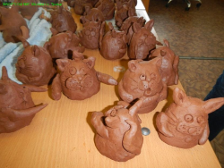Преподаватели ДХШ «Бабенская игрушка» провели мастер-класс для детей из Троицка