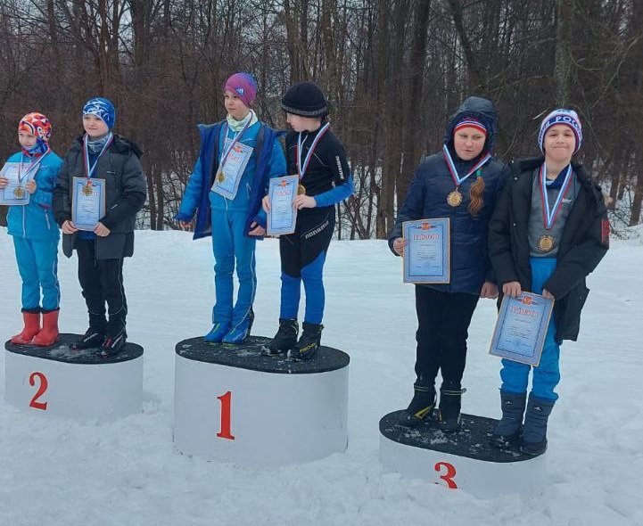 Спортсмены из Михайлово-Ярцевского выступили на лыжных гонках