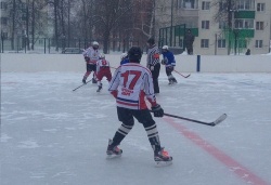  Хоккеисты СК "Медведь" одолели спортсменов из поселения Краснопахорское