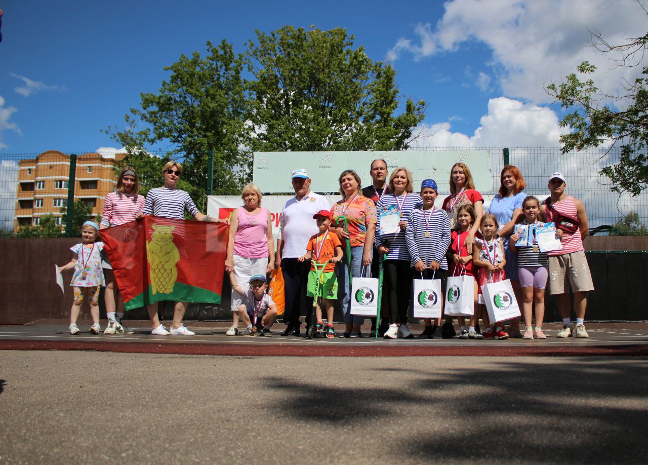 22 июля активисты Молодёжной палаты поселения Михайлово-Ярцевское помогли в проведении спортивного праздника под названием "Спорт Боярд"