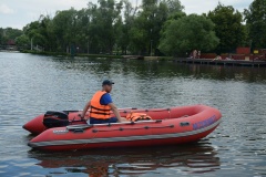 Спасатели напомнили москвичам, что купаться безопасно только на официальных пляжах