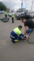 Спасатели Московского авиационного центра освободили запертого ребенка и спасли мужчину, попавшего в ДТП.