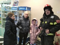 Пожарные Новой Москвы спасли 5 человек из горящего дома, двое из которых дети