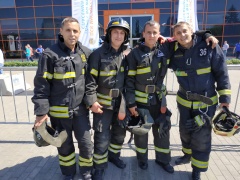 Пожарные из ТиНАО Чемпионы на первых соревнованиях по преодолению пожарно-спасательной полосы препятствий