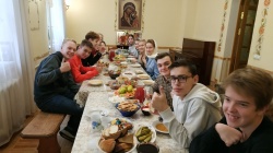 Воспитанники православной школы-пансиона «Плесково» провели субботник