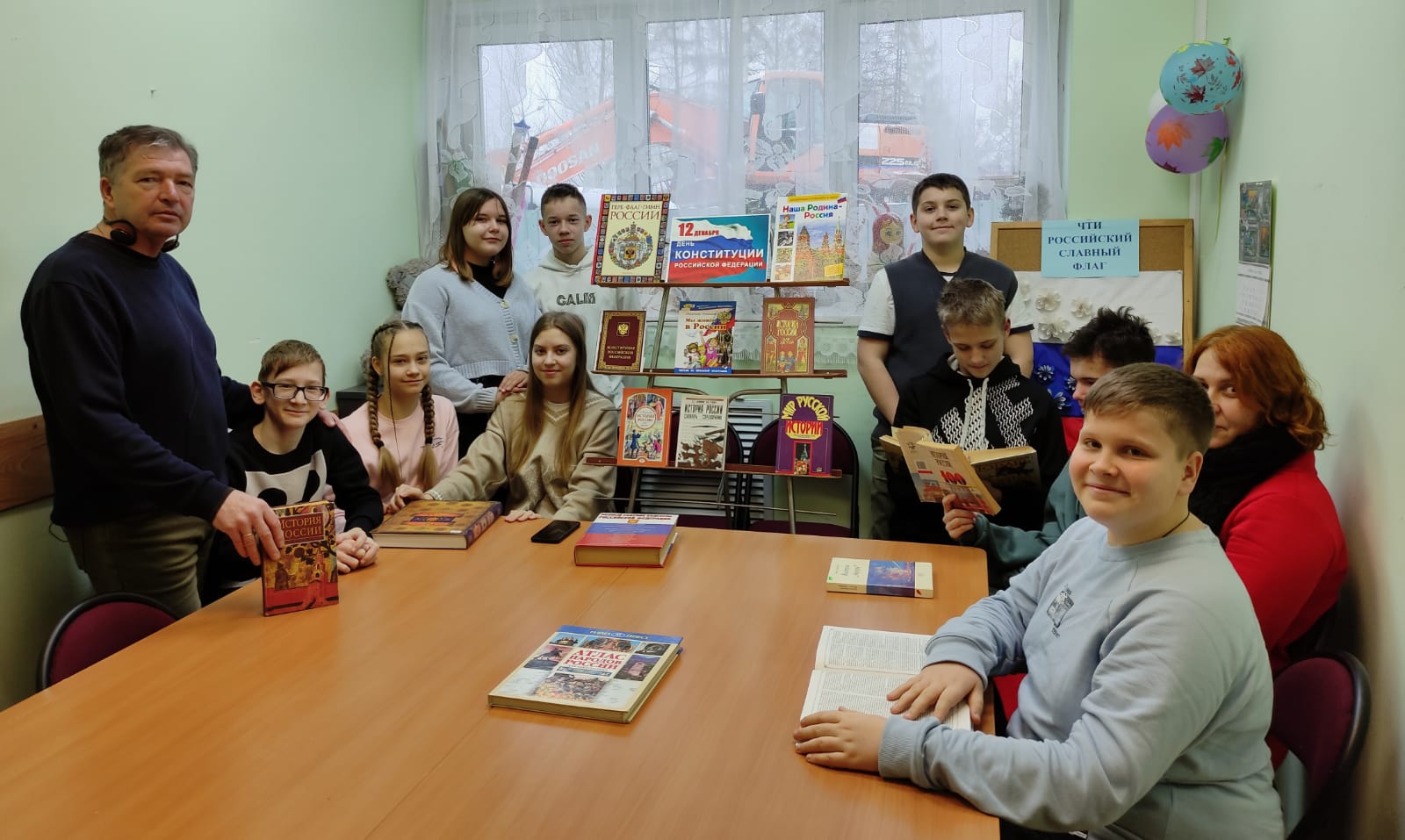 Встреча ко Дню конституции прошла в Доме культуры «Михайловское»